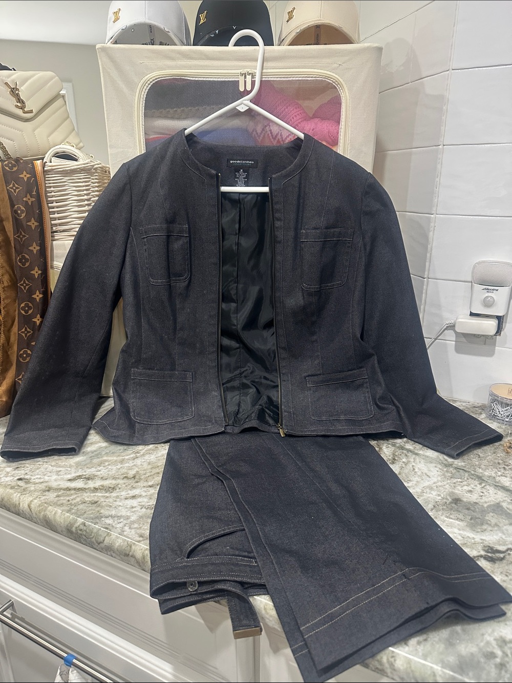 Women's Black Jacket & pants  Set - Classic Tailored Look